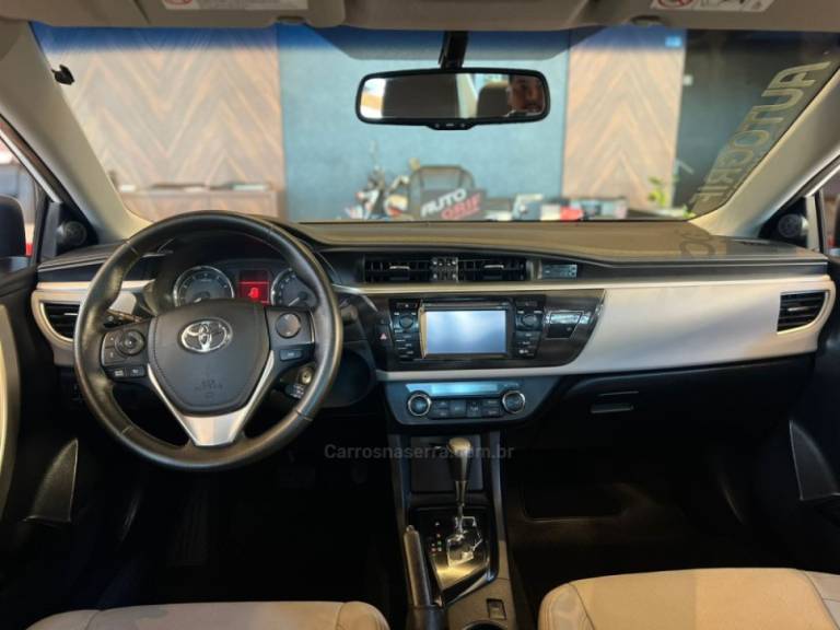 TOYOTA - COROLLA - 2015/2015 - Branca - R$ 88.900,00