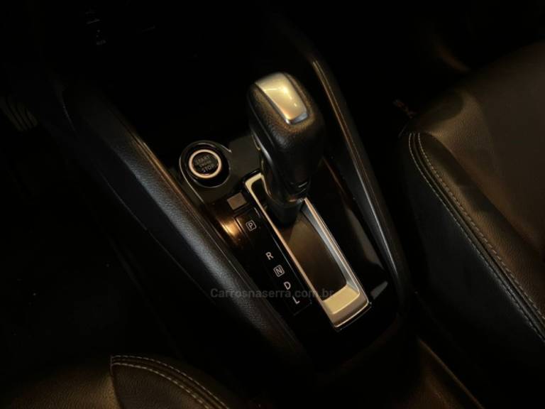 NISSAN - KICKS - 2020/2021 - Marrom - R$ 97.900,00