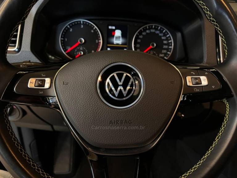 VOLKSWAGEN - AMAROK - 2024/2025 - Preta - R$ 326.900,00