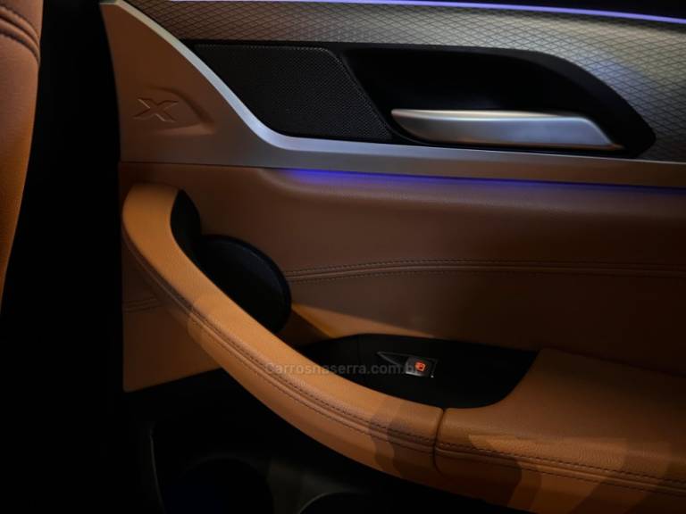 BMW - X3 - 2021/2021 - Azul - R$ 338.900,00