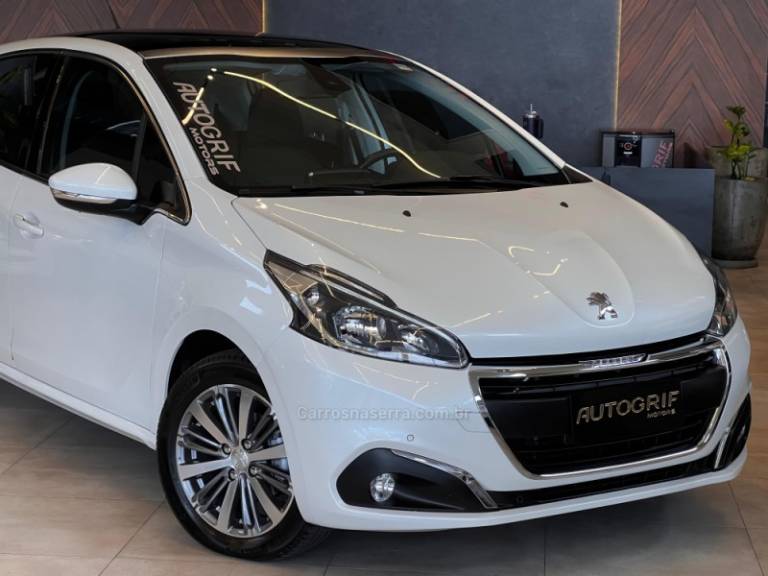 PEUGEOT - 208 - 2017/2017 - Branca - R$ 58.900,00