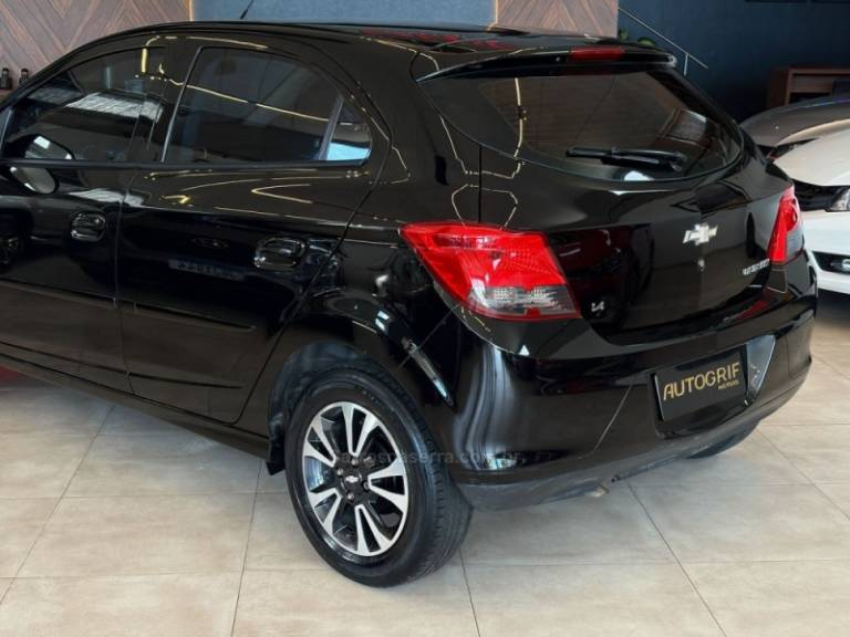 CHEVROLET - ONIX - 2014/2014 - Preta - R$ 51.900,00