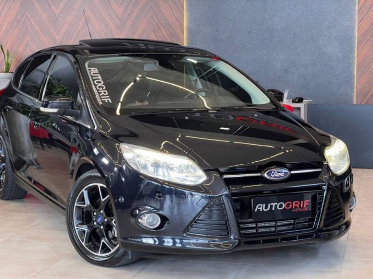 FORD - FOCUS - 2015/2015 - Preta - R$ 58.900,00