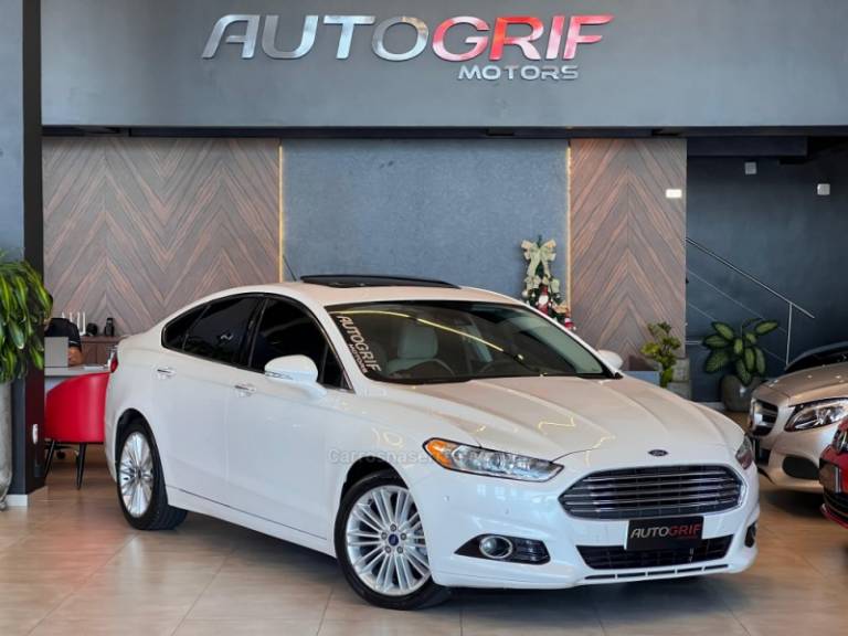 FORD - FUSION - 2015/2016 - Branca - R$ 89.900,00