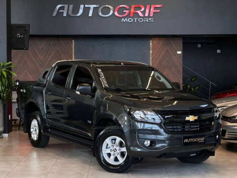 CHEVROLET - S10 - 2020/2020 - Cinza - R$ 144.900,00