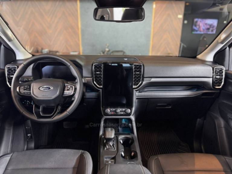 FORD - RANGER - 2024/2025 - Branca - R$ 308.900,00