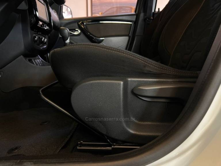 RENAULT - DUSTER - 2019/2020 - Branca - R$ 75.900,00