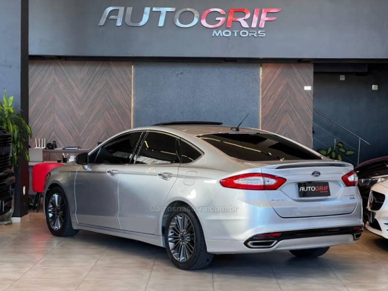 FORD - FUSION - 2015/2015 - Prata - R$ 81.900,00