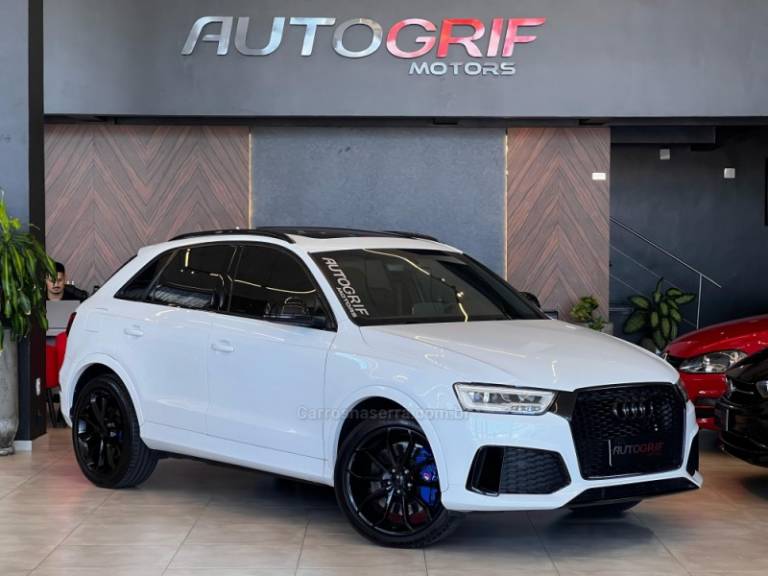 AUDI - RS Q3 - 2016/2017 - Branca - R$ 214.900,00