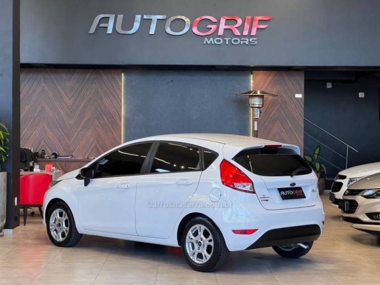 FORD - FIESTA - 2014/2014 - Branca - R$ 41.900,00