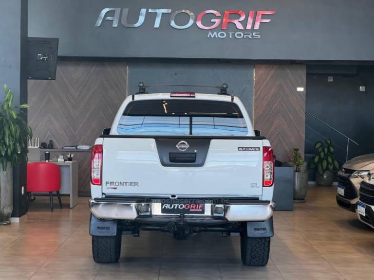 NISSAN - FRONTIER - 2015/2015 - Branca - R$ 105.900,00