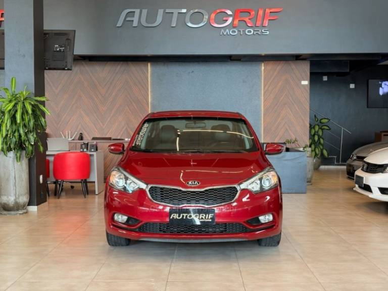 KIA MOTORS - CERATO - 2014/2014 - Vermelha - R$ 64.900,00