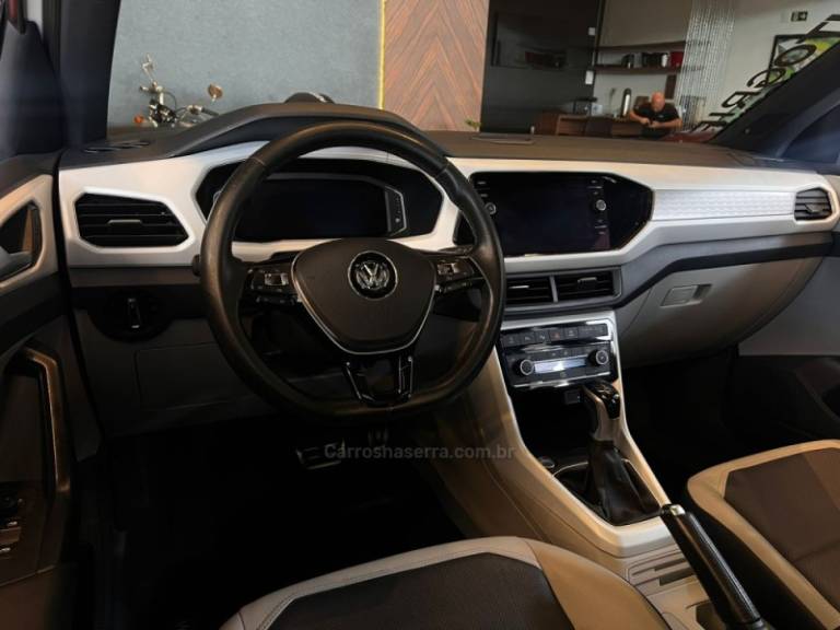 VOLKSWAGEN - T-CROSS - 2020/2020 - Branca - R$ 116.900,00