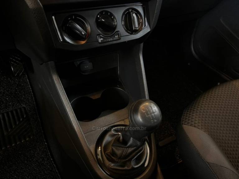 VOLKSWAGEN - VOYAGE - 2018/2019 - Cinza - R$ 51.900,00