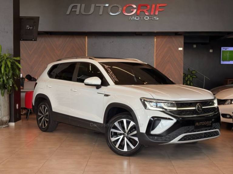 VOLKSWAGEN - TAOS - 2021/2022 - Branca - R$ 143.900,00