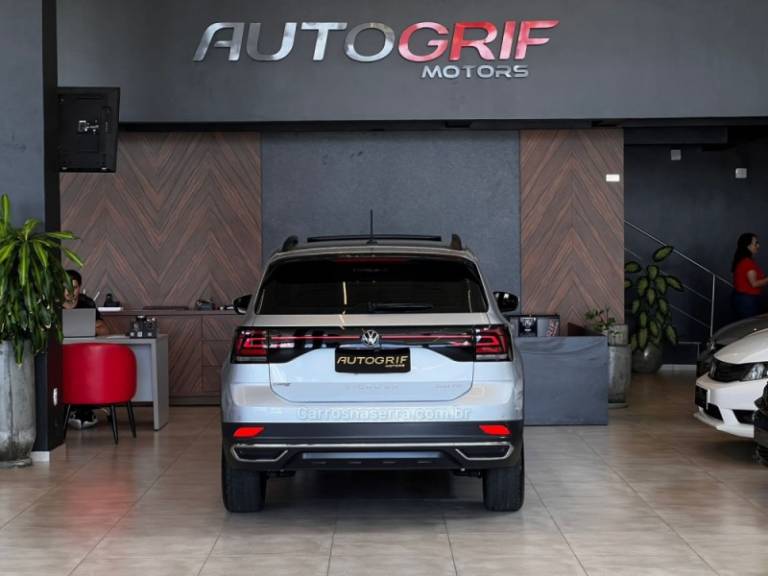 VOLKSWAGEN - T-CROSS - 2021/2022 - Prata - R$ 109.900,00