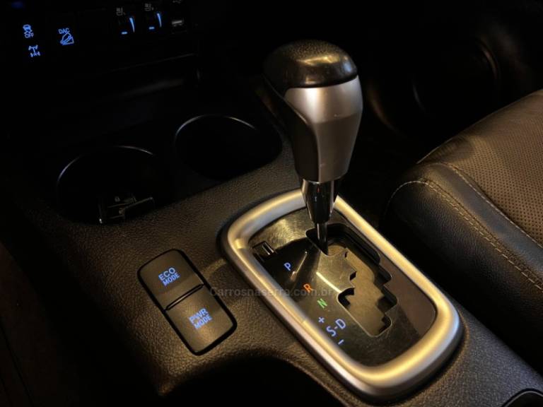 TOYOTA - HILUX - 2021/2021 - Preta - R$ 239.900,00