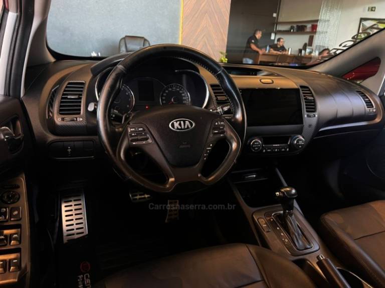 KIA MOTORS - CERATO - 2014/2014 - Prata - R$ 63.900,00