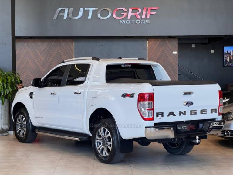 FORD - RANGER - 2021/2021 - Branca - R$ 184.900,00