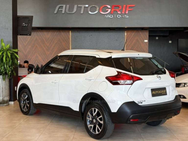 NISSAN - KICKS - 2019/2019 - Branca - R$ 80.900,00