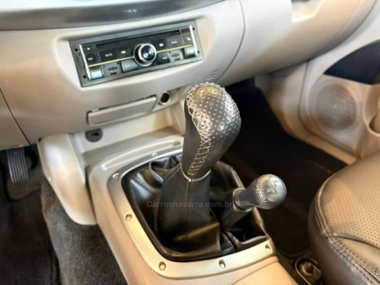 MITSUBISHI - L200 - 2012/2012 - Branca - R$ 96.900,00