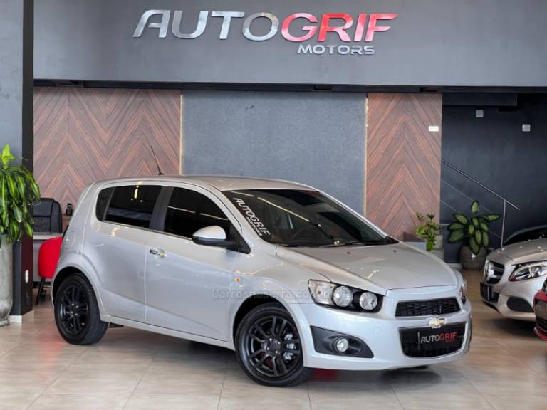 CHEVROLET - SONIC - 2012/2012 - Prata - R$ 39.900,00