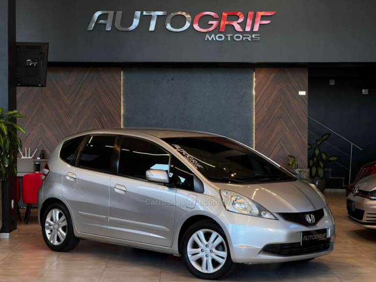 HONDA - FIT - 2010/2010 - Prata - R$ 47.900,00