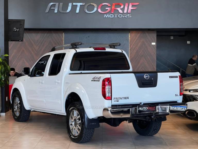 NISSAN - FRONTIER - 2015/2015 - Branca - R$ 105.900,00