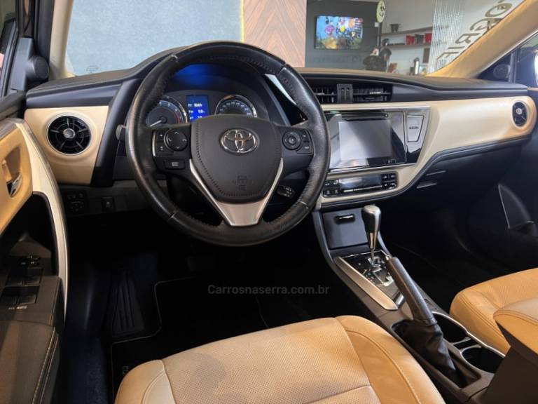 TOYOTA - COROLLA - 2018/2018 - Preta - R$ 106.900,00