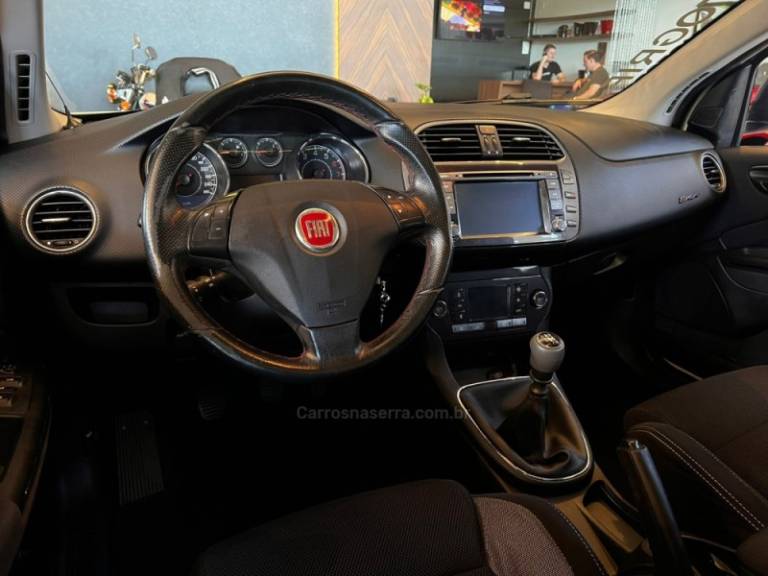 FIAT - BRAVO - 2012/2013 - Branca - R$ 44.900,00