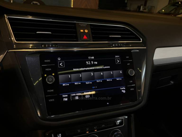 VOLKSWAGEN - TIGUAN - 2019/2019 - Branca - R$ 118.900,00