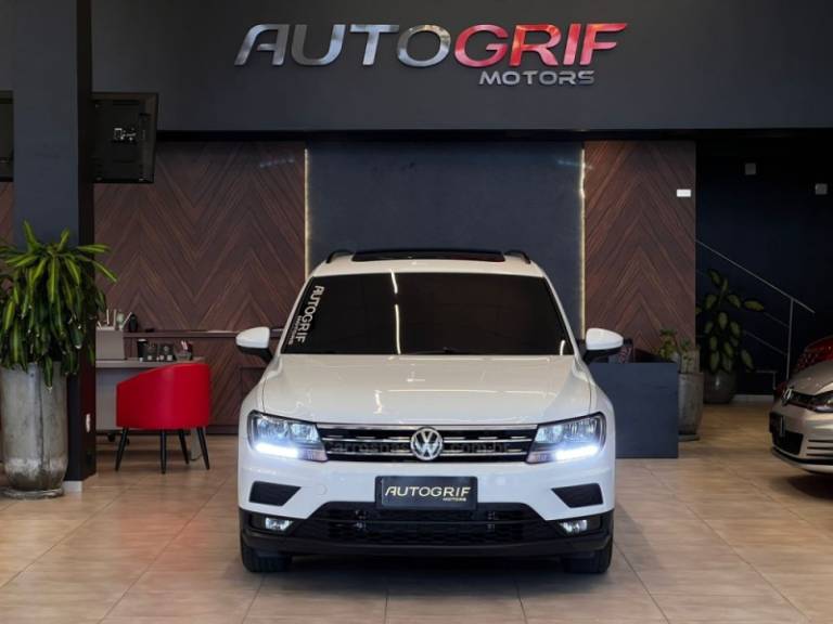 VOLKSWAGEN - TIGUAN - 2019/2019 - Branca - R$ 118.900,00