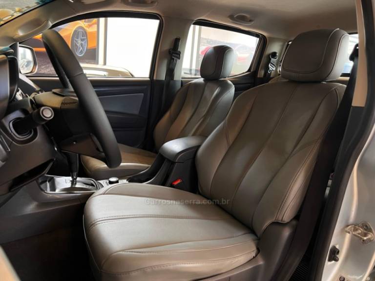 CHEVROLET - S10 - 2013/2013 - Prata - R$ 115.900,00