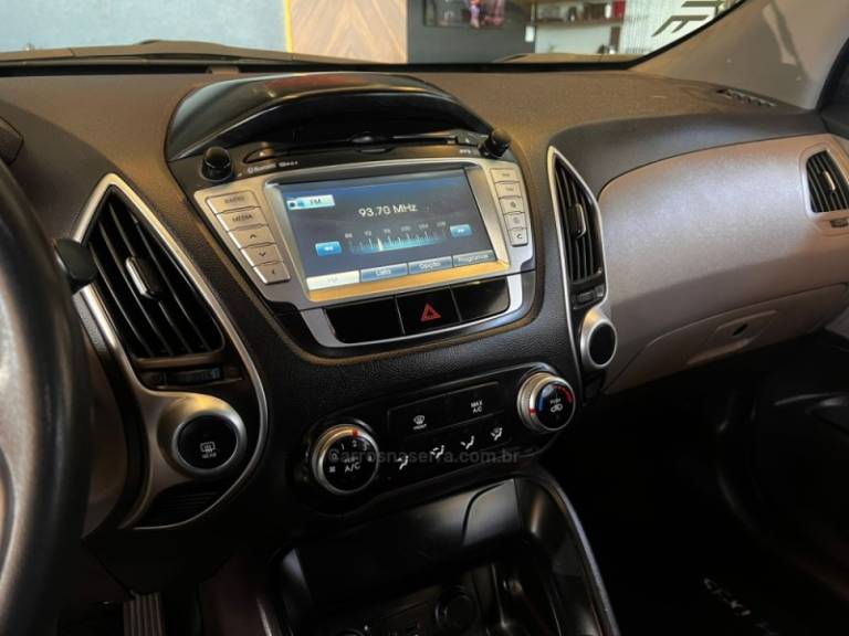 HYUNDAI - IX35 - 2011/2012 - Branca - R$ 49.900,00
