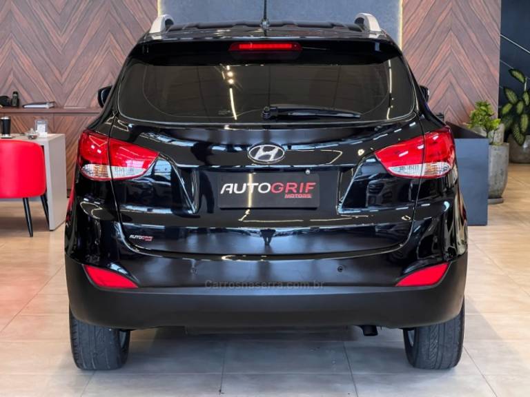 HYUNDAI - IX35 - 2010/2011 - Preta - R$ 61.900,00