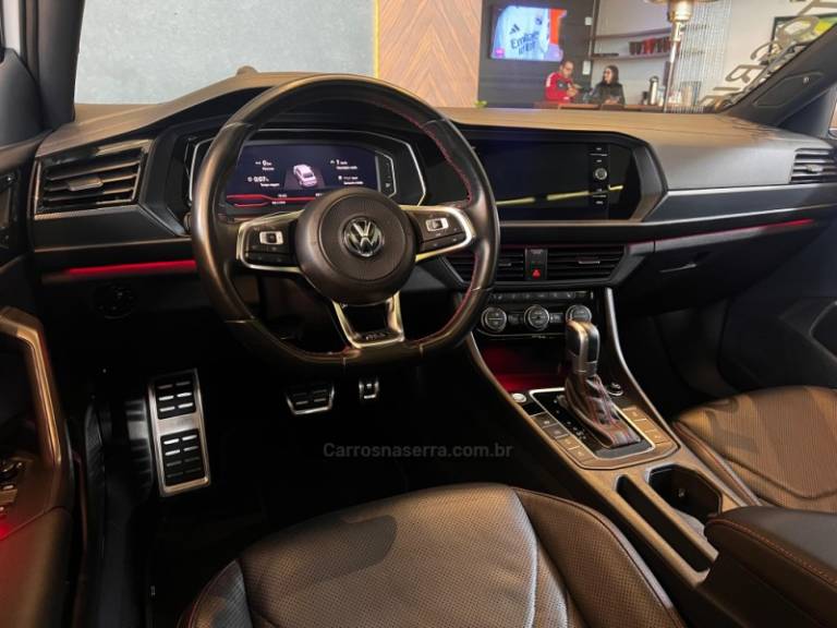 VOLKSWAGEN - JETTA - 2019/2019 - Branca - R$ 163.900,00