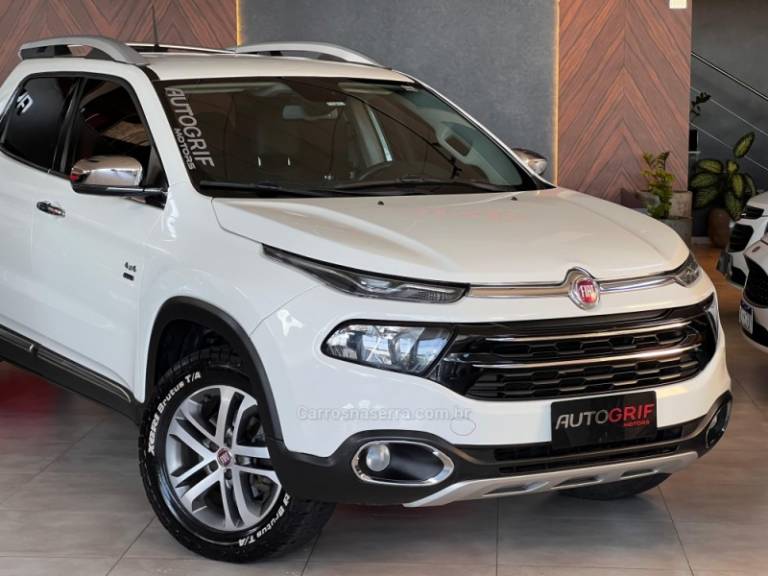 FIAT - TORO - 2017/2018 - Branca - R$ 91.900,00