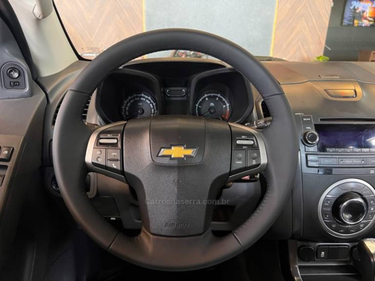 CHEVROLET - S10 - 2013/2013 - Prata - R$ 115.900,00