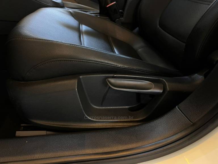 VOLKSWAGEN - JETTA - 2017/2017 - Branca - R$ 84.900,00