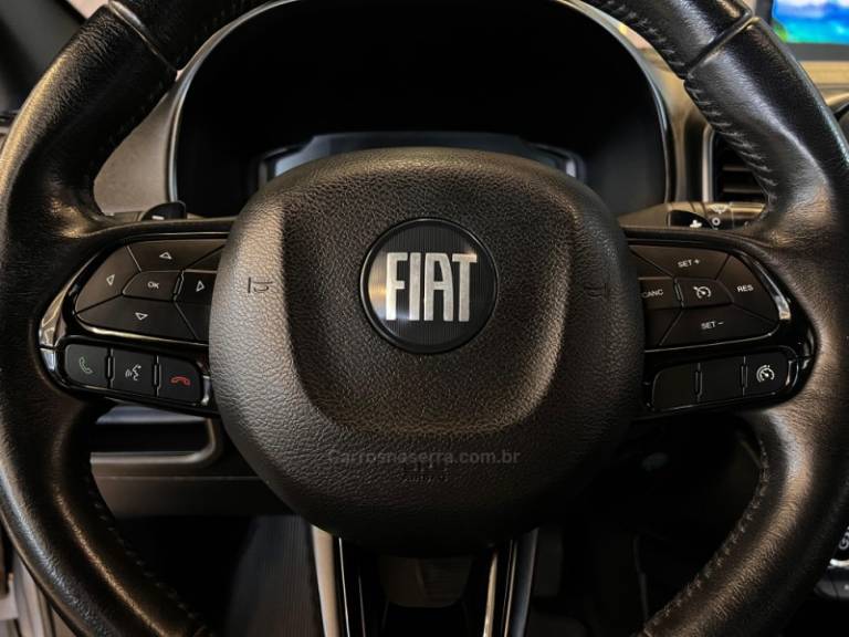 FIAT - TORO - 2022/2022 - Cinza - R$ 143.900,00
