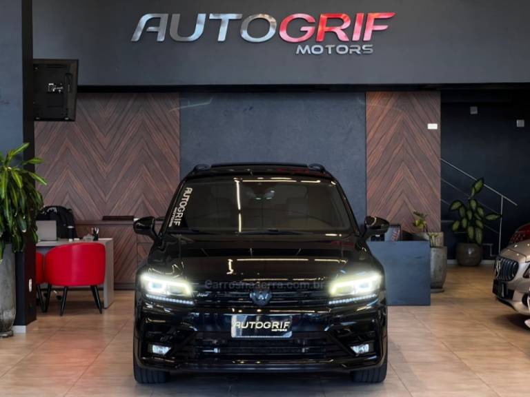 VOLKSWAGEN - TIGUAN - 2018/2018 - Preta - R$ 159.900,00