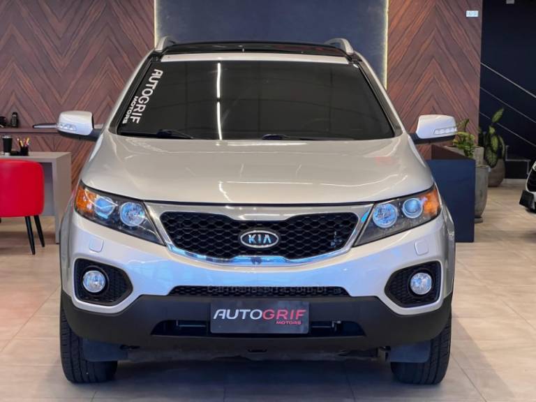 KIA MOTORS - SORENTO - 2012/2012 - Prata - R$ 72.900,00