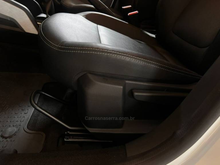 RENAULT - DUSTER - 2024/2024 - Branca - R$ 109.900,00