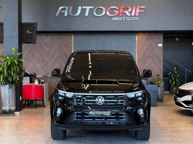 VOLKSWAGEN - AMAROK - 2024/2025 - Preta - R$ 326.900,00