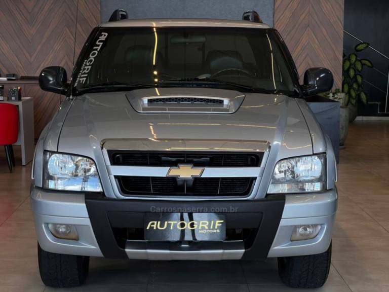 CHEVROLET - S10 - 2010/2010 - Prata - R$ 64.900,00