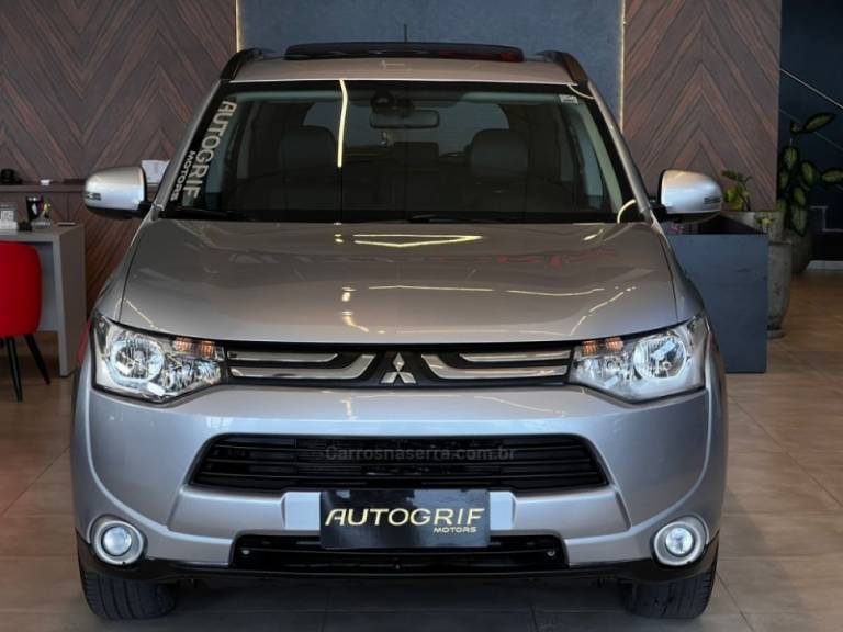 MITSUBISHI - OUTLANDER - 2015/2015 - Prata - R$ 75.900,00