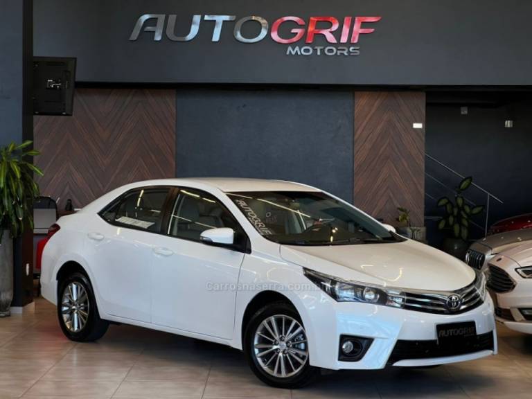 TOYOTA - COROLLA - 2015/2015 - Branca - R$ 88.900,00