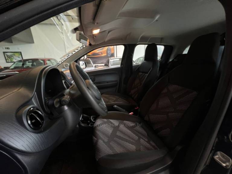 FIAT - MOBI - 2025/2025 - Preta - R$ 61.900,00