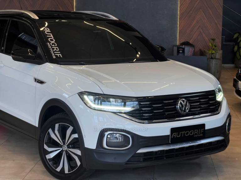 VOLKSWAGEN - T-CROSS - 2021/2021 - Branca - R$ 121.900,00