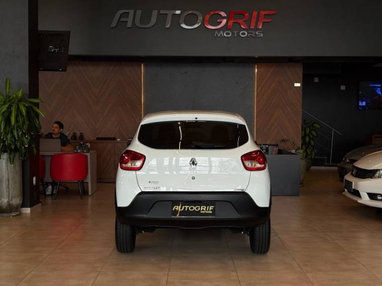 RENAULT - KWID - 2021/2021 - Branca - R$ 39.900,00